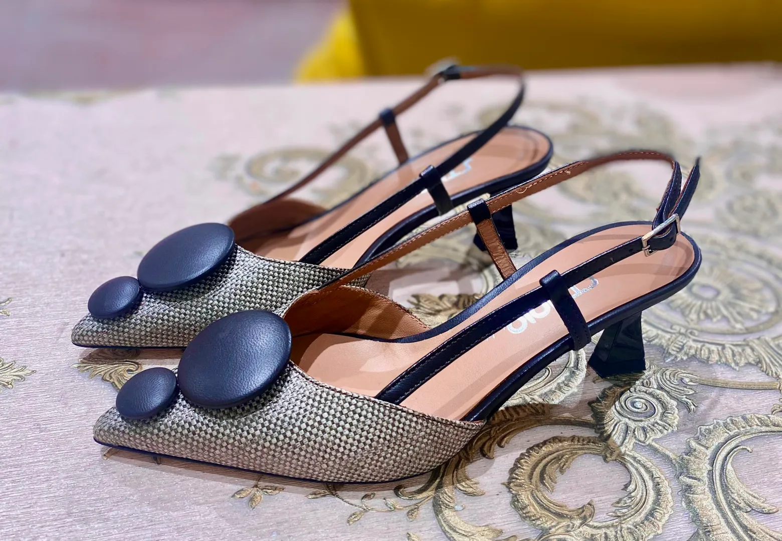 SCARPE COL TACCO
